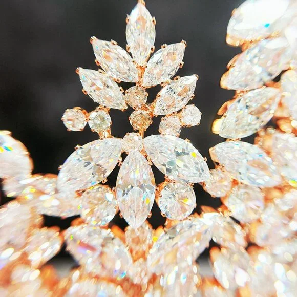 Luxury Rose gold crown, Swarovski crystal crown, wedding jewelry, Pageant Crown - Picture 6 of 9